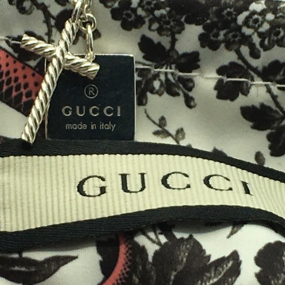 24 HR SALE❗️Gucci Square charm & Cross necklace - Picture 7 of 8